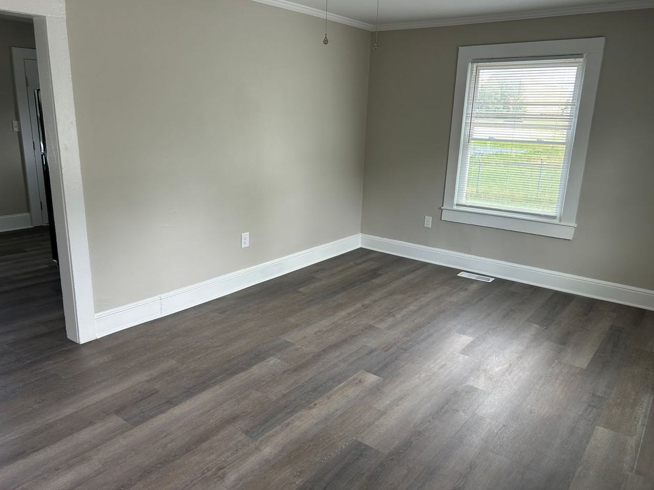 2701 Patrick Ave - Photo 5 of 13
