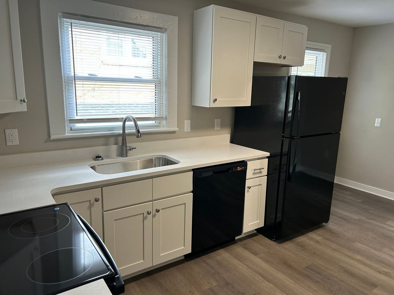 9 Ne 30th St - Photo 5 of 12