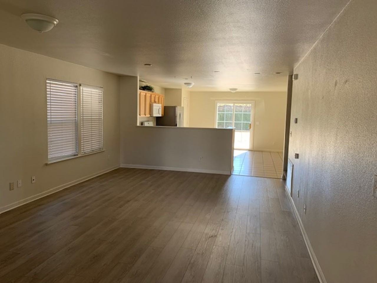 1160 Solstice Ave - Photo 2 of 10