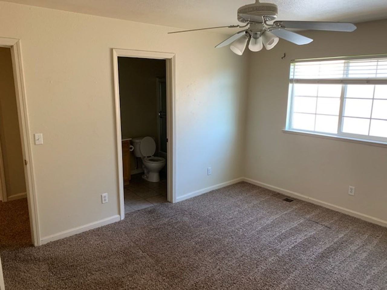 1160 Solstice Ave - Photo 7 of 10