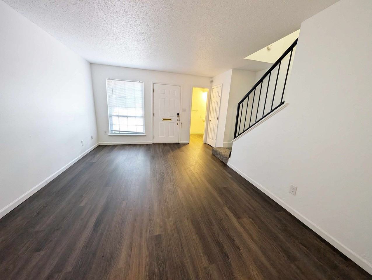 3827 N Harvard Ave - Photo 3 of 13