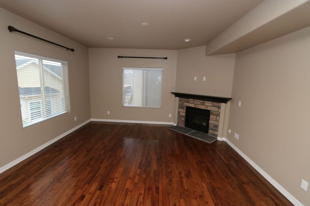 5651 Majestic Dr - Photo 4 of 17