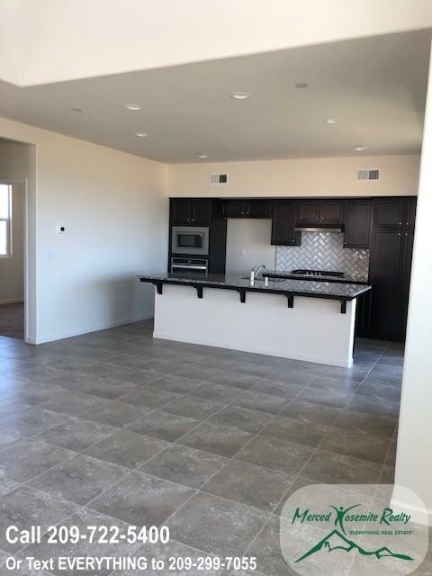 160 Barker Ln - Photo 4 of 14