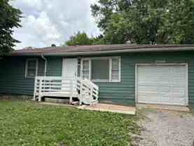 2704 Se Massachusetts Ave - Photo 1 of 1
