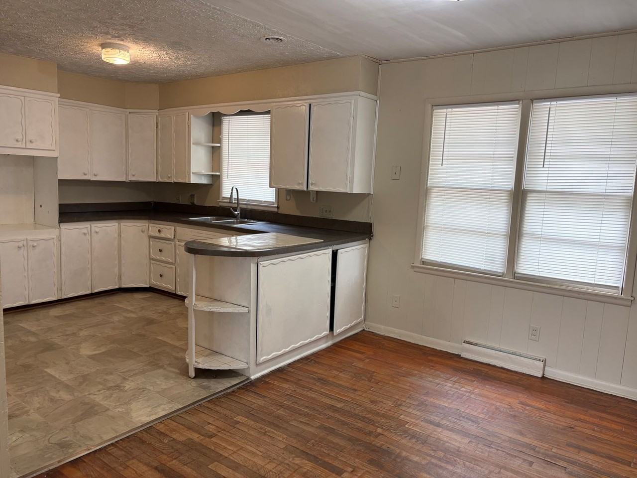 2704 Se Massachusetts Ave - Photo 4 of 9