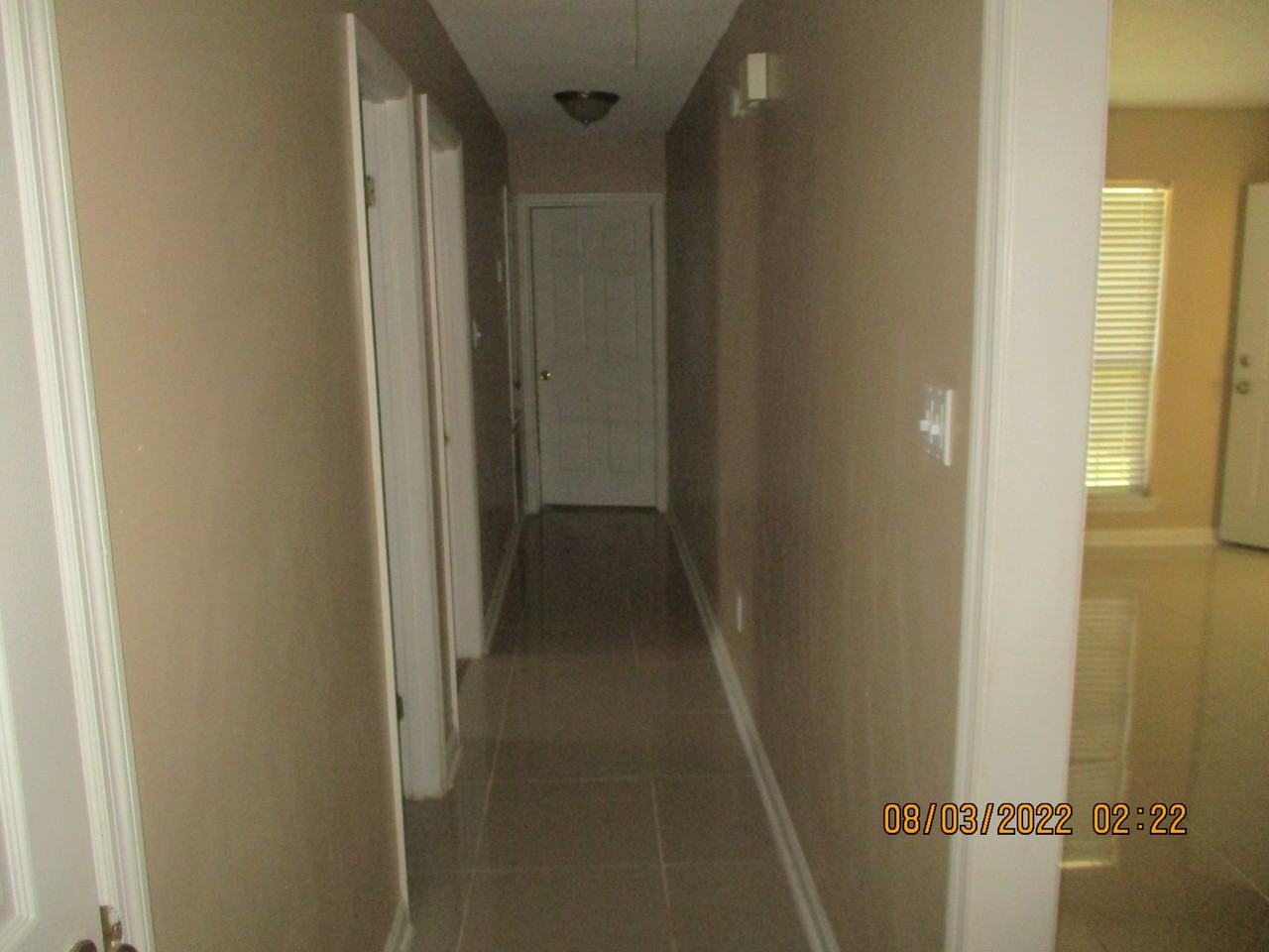 120 Augusta Ct Apt B - Photo 2 of 5