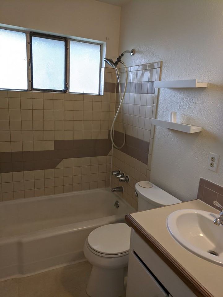 112 Judson St - Photo 3 of 8