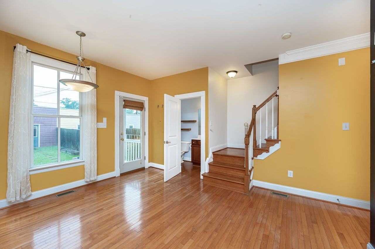 520 S Laurel St - Photo 6 of 20