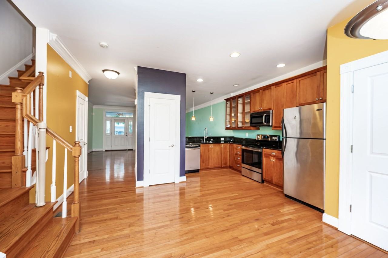 520 S Laurel St - Photo 7 of 20