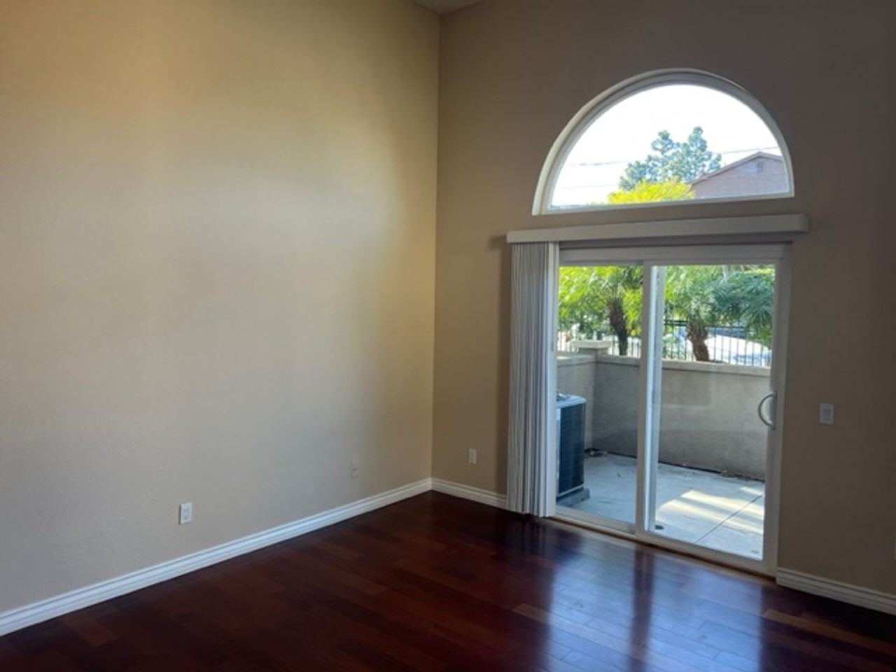 1940 Maple Ave - Photo 6 of 26