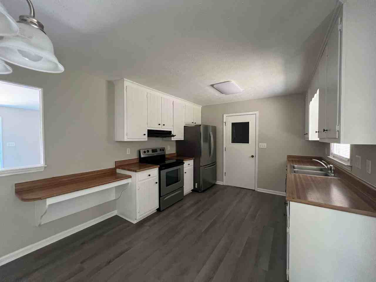 9330 Castle Falls Cir - Photo 3 of 7