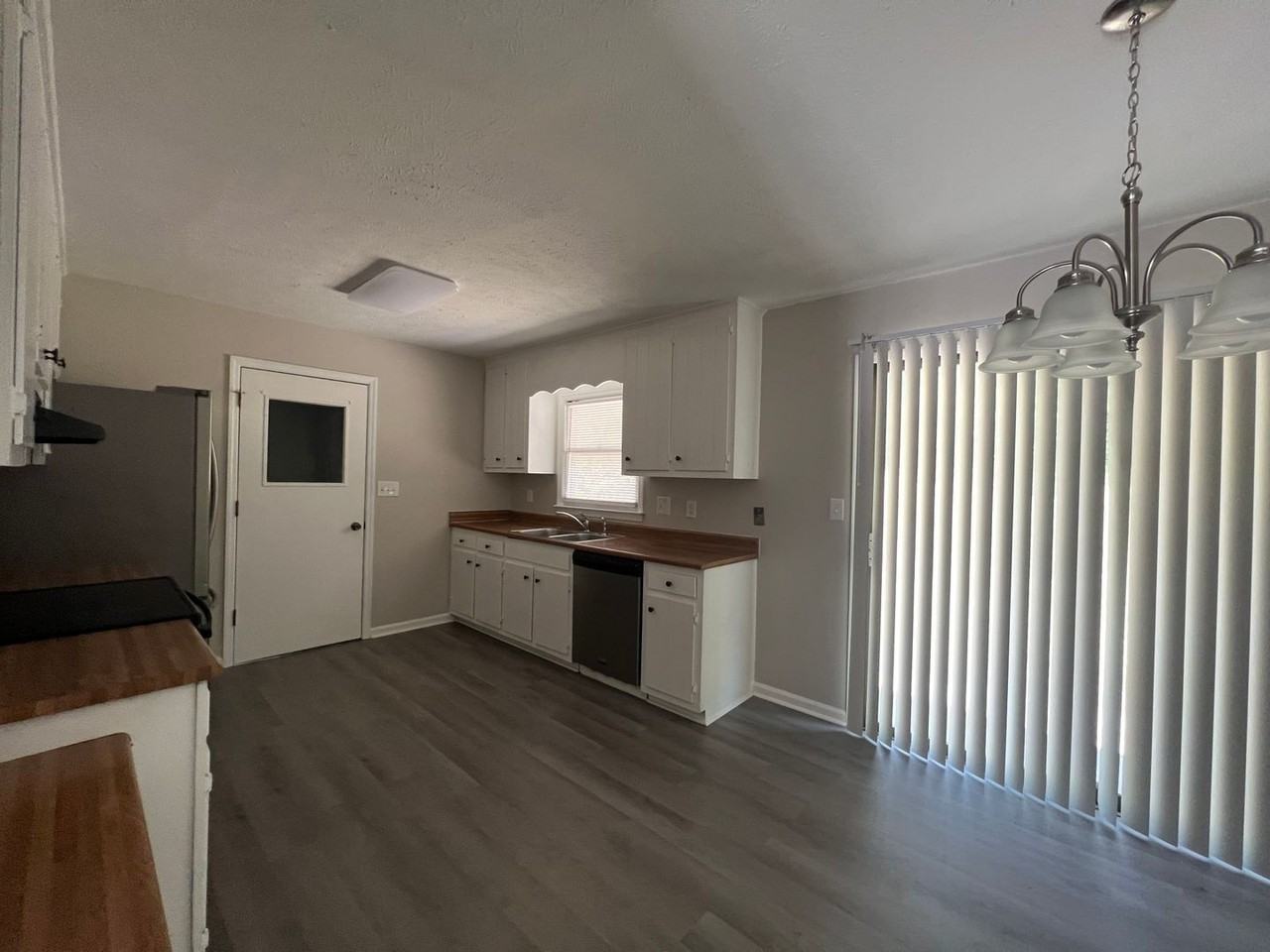 9330 Castle Falls Cir - Photo 4 of 7