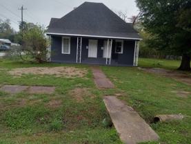 690 Avenue E - Photo 1 of 1