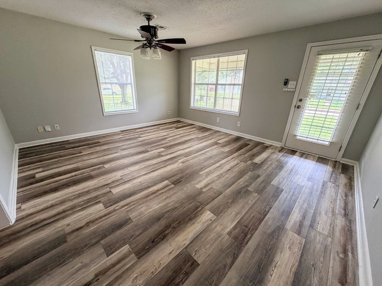 1300 16th St - Photo 4 of 12