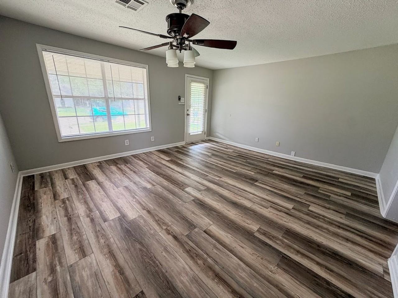 1300 16th St - Photo 5 of 12