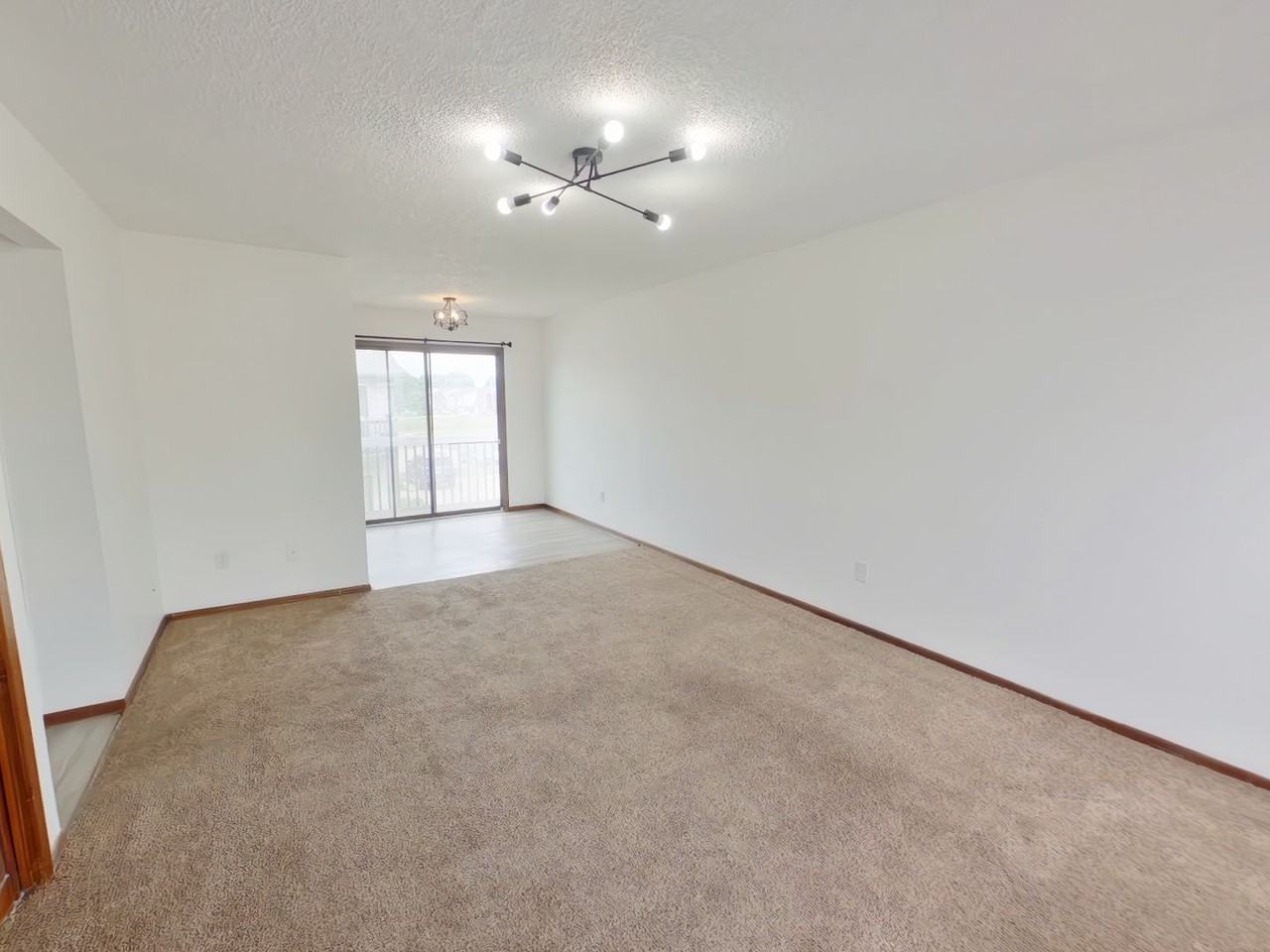117 N Brunswick St #B - Photo 2 of 9