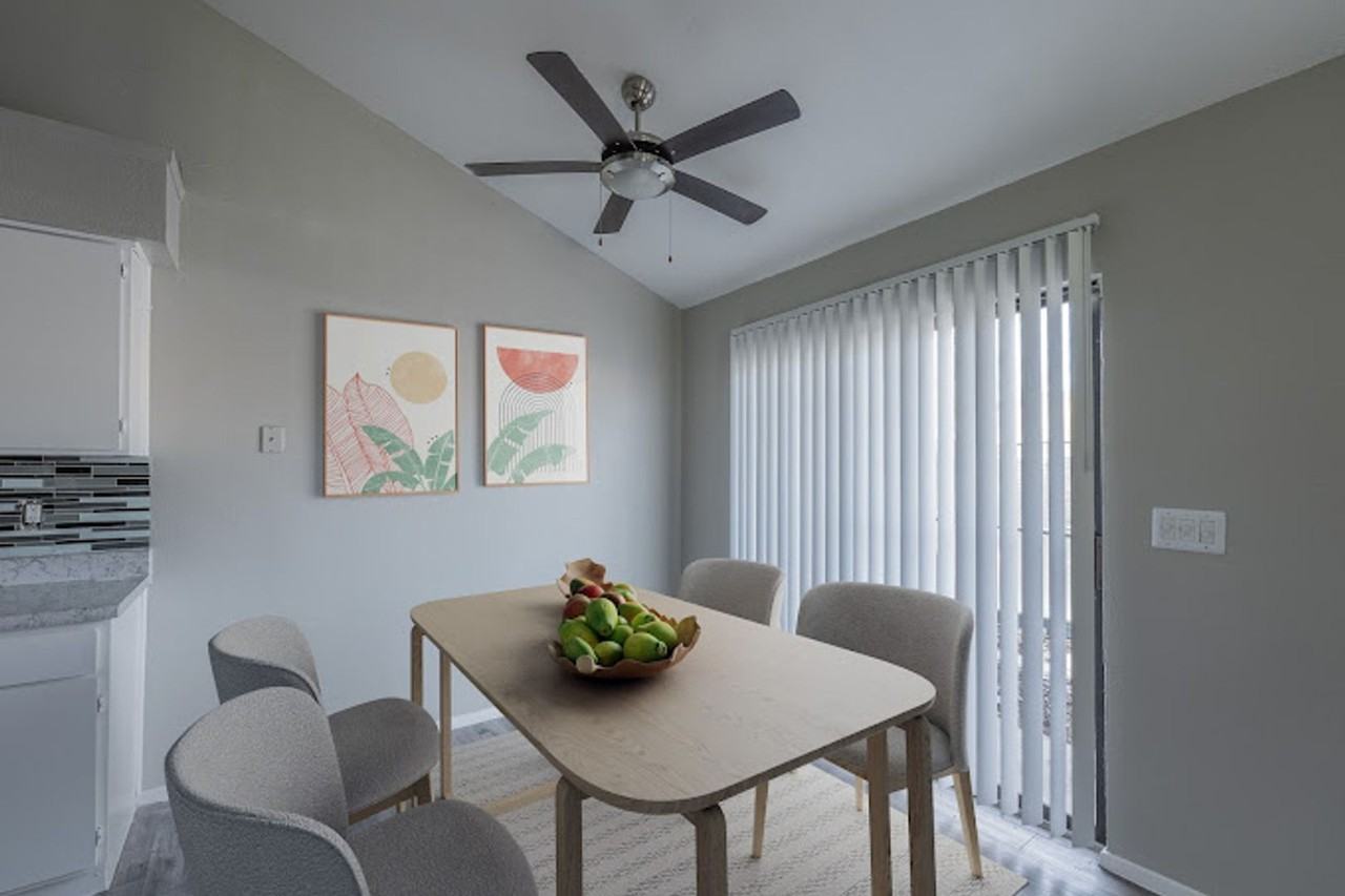 1208 Park Vista Dr #2401 - Photo 5 of 8