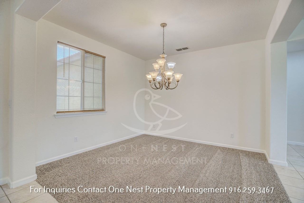 5698 Oakwood Dr - Photo 5 of 25