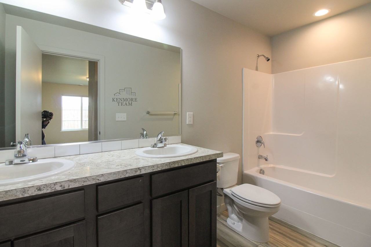 301 S Cedar Ave - Photo 7 of 12