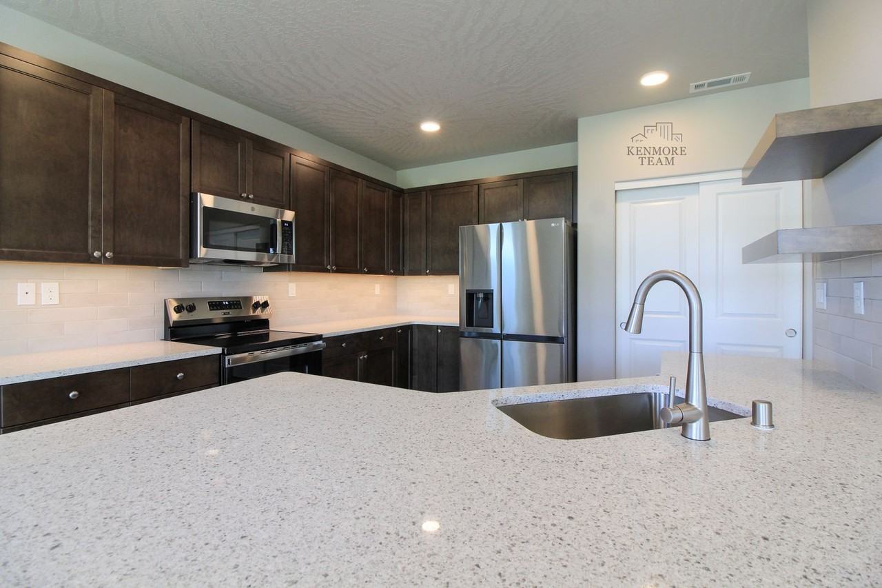 6206 Tyre Dr - Photo 2 of 11