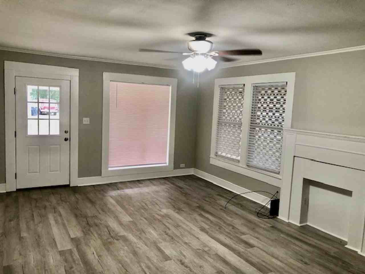 912 Rome St - Photo 3 of 18