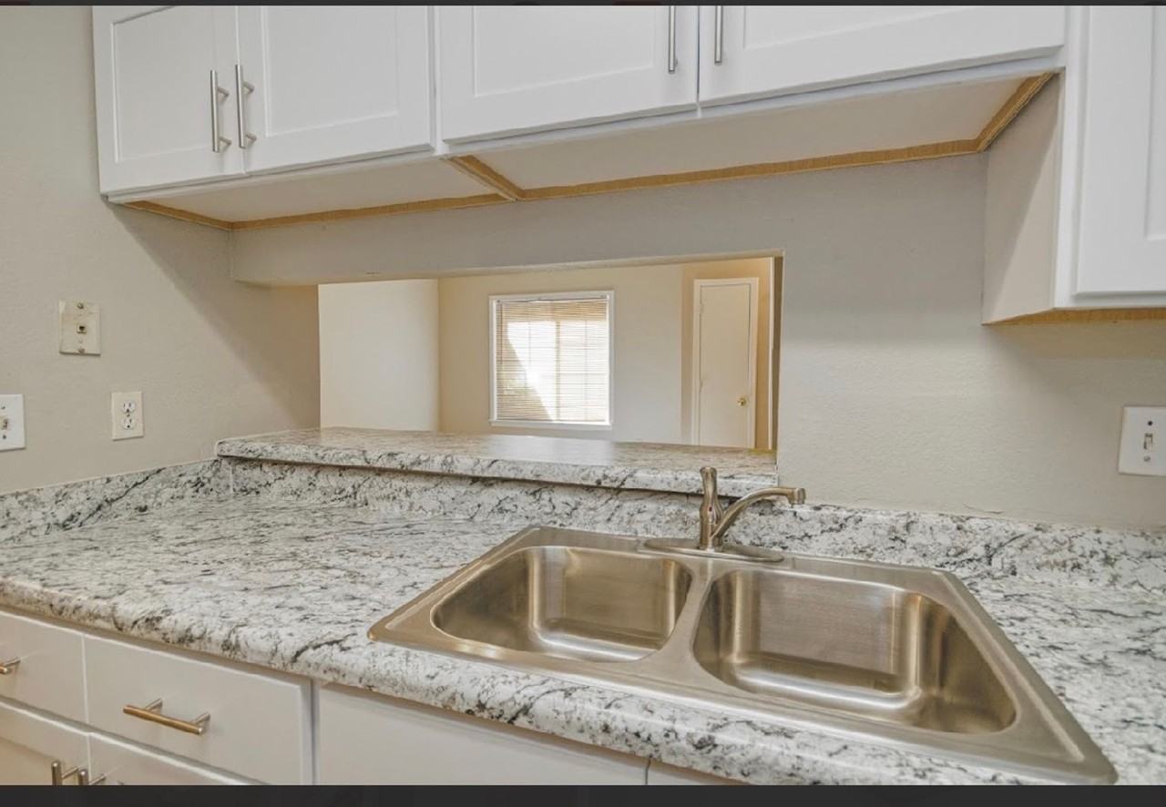 2912 Capital Park Dr - Photo 2 of 21
