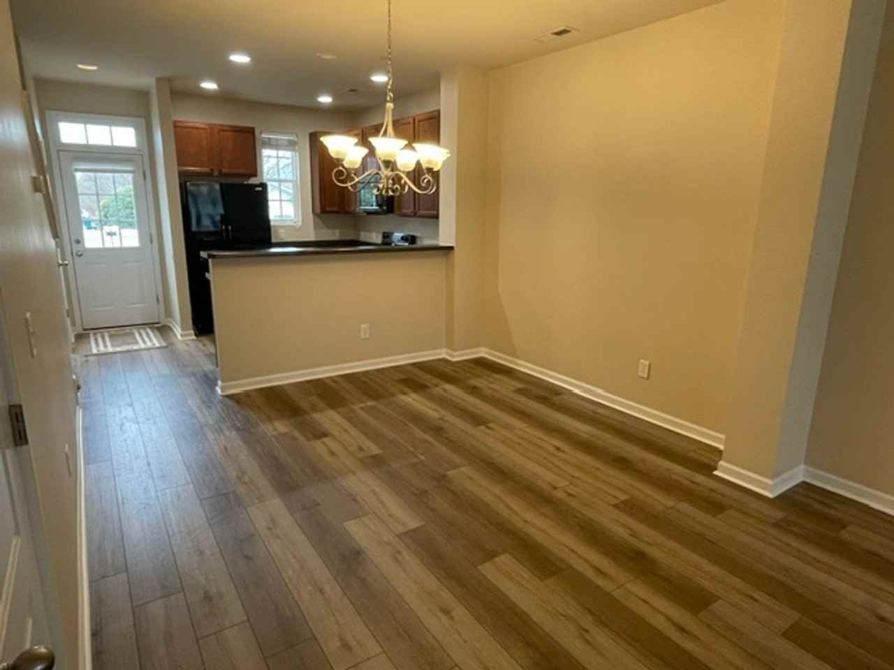 9507 Longstone Ln - Photo 4 of 13