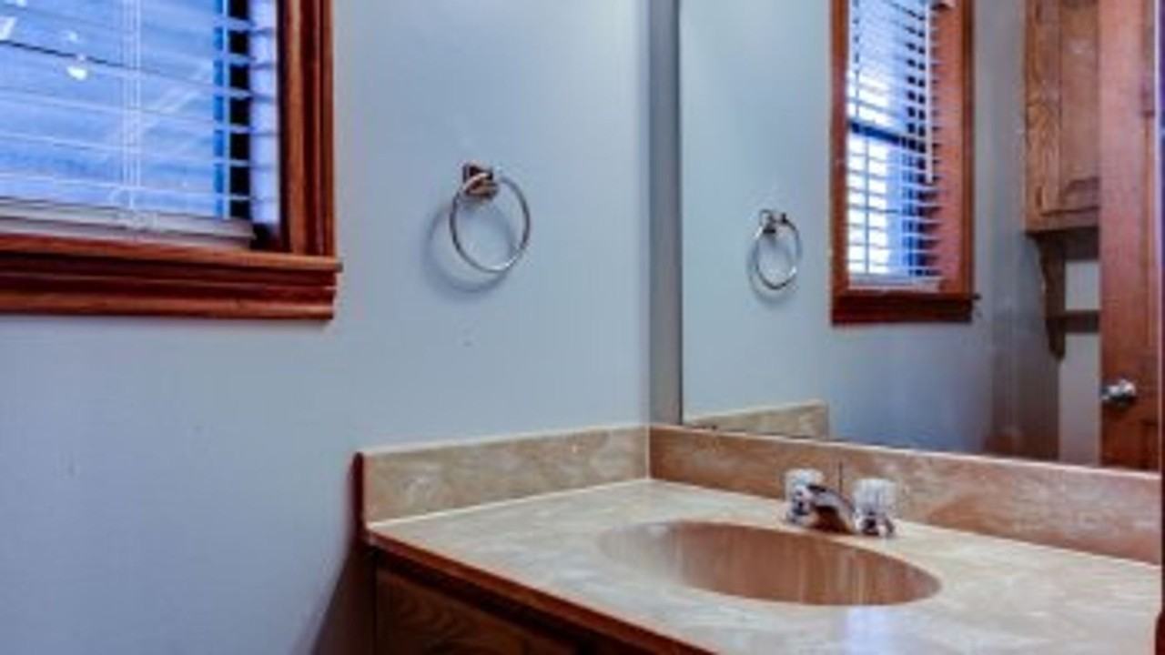 3008 Crestridge Dr - Photo 7 of 19