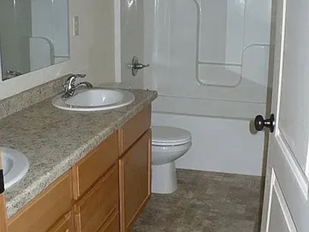 214 7th St Sw - Photo 6 of 15