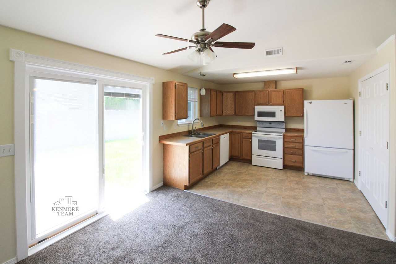 4731 Hibiscus St - Photo 2 of 10