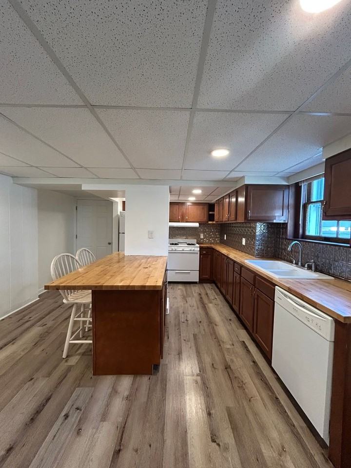 4124 Davenport St - Photo 7 of 22