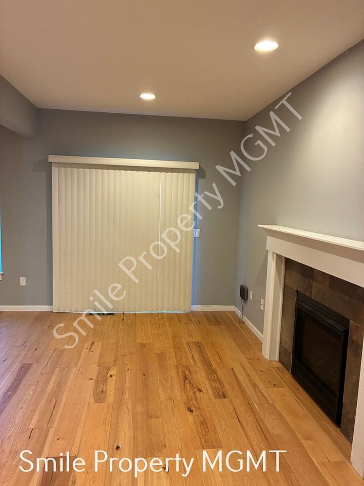 19416 Se River Rd - Photo 4 of 15