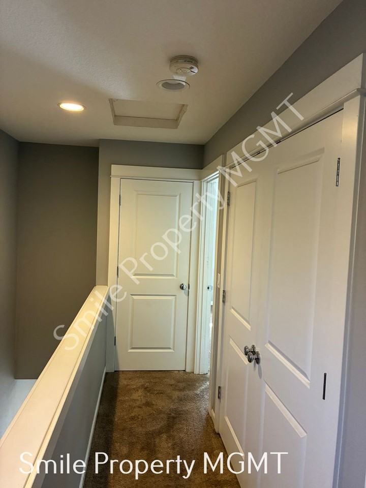 19416 Se River Rd - Photo 6 of 15
