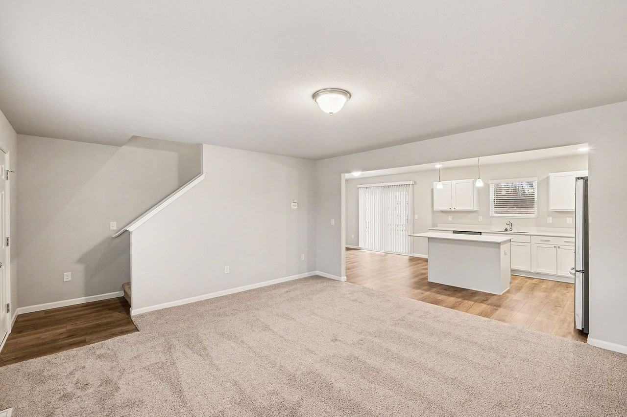 1016 Maple Ave - Photo 7 of 21
