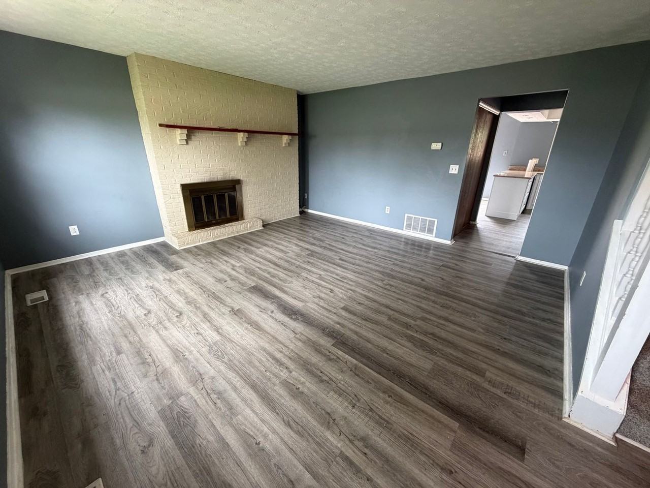 7742 Brams Hill Dr - Photo 2 of 17