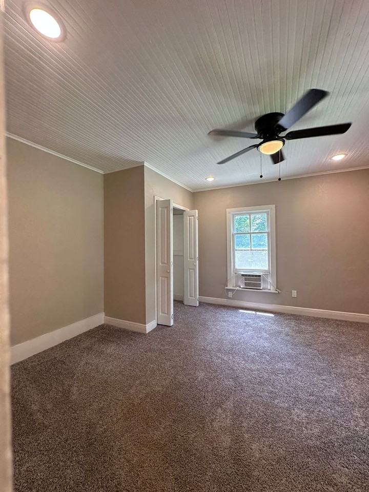 818 N 25th St - Photo 3 of 13