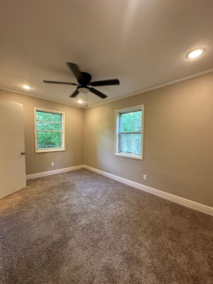 818 N 25th St - Photo 6 of 13