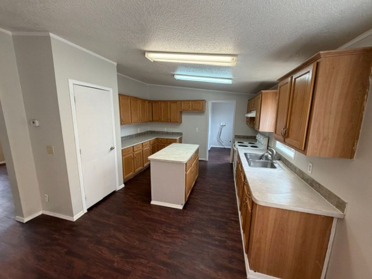 11615 E Elliot Dr - Photo 4 of 19