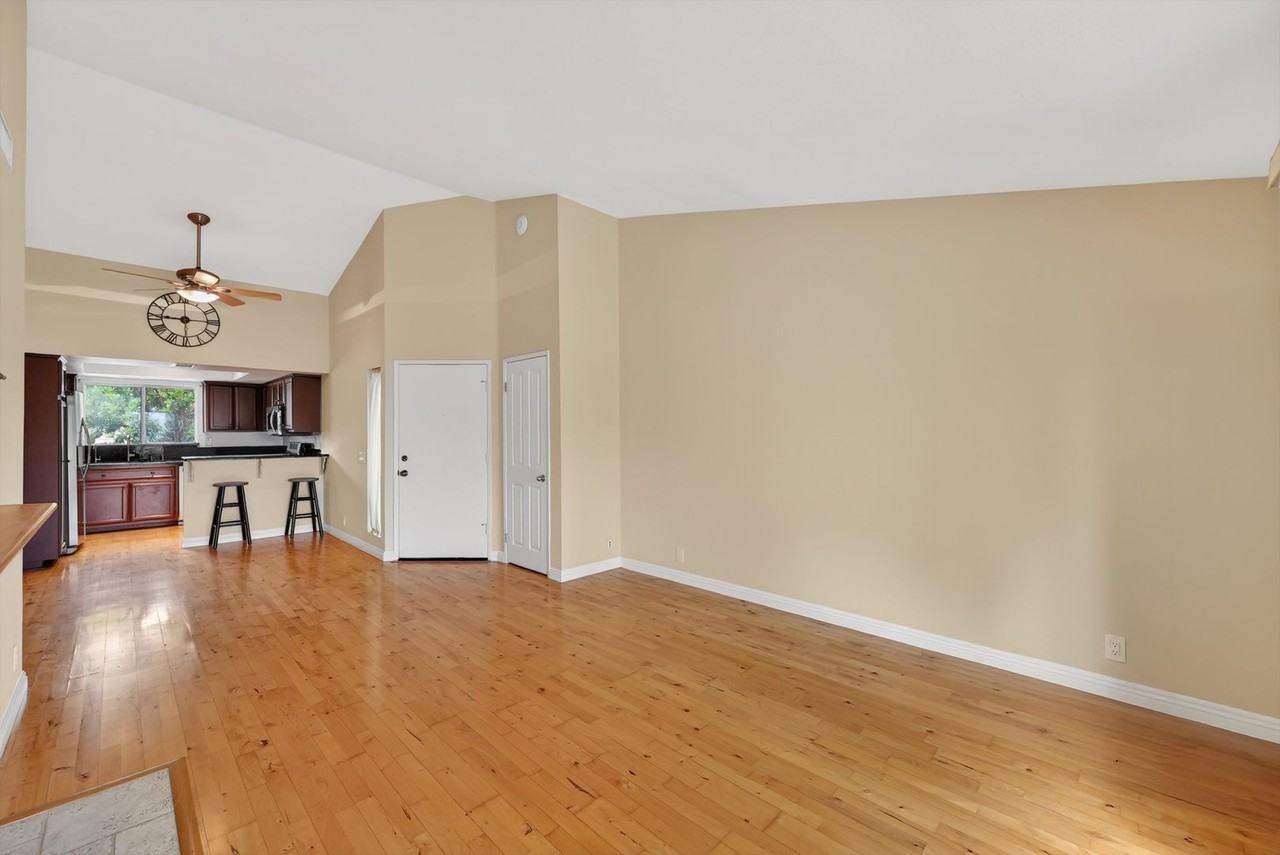 26342 Forest Ridge Dr #7F - Photo 4 of 35