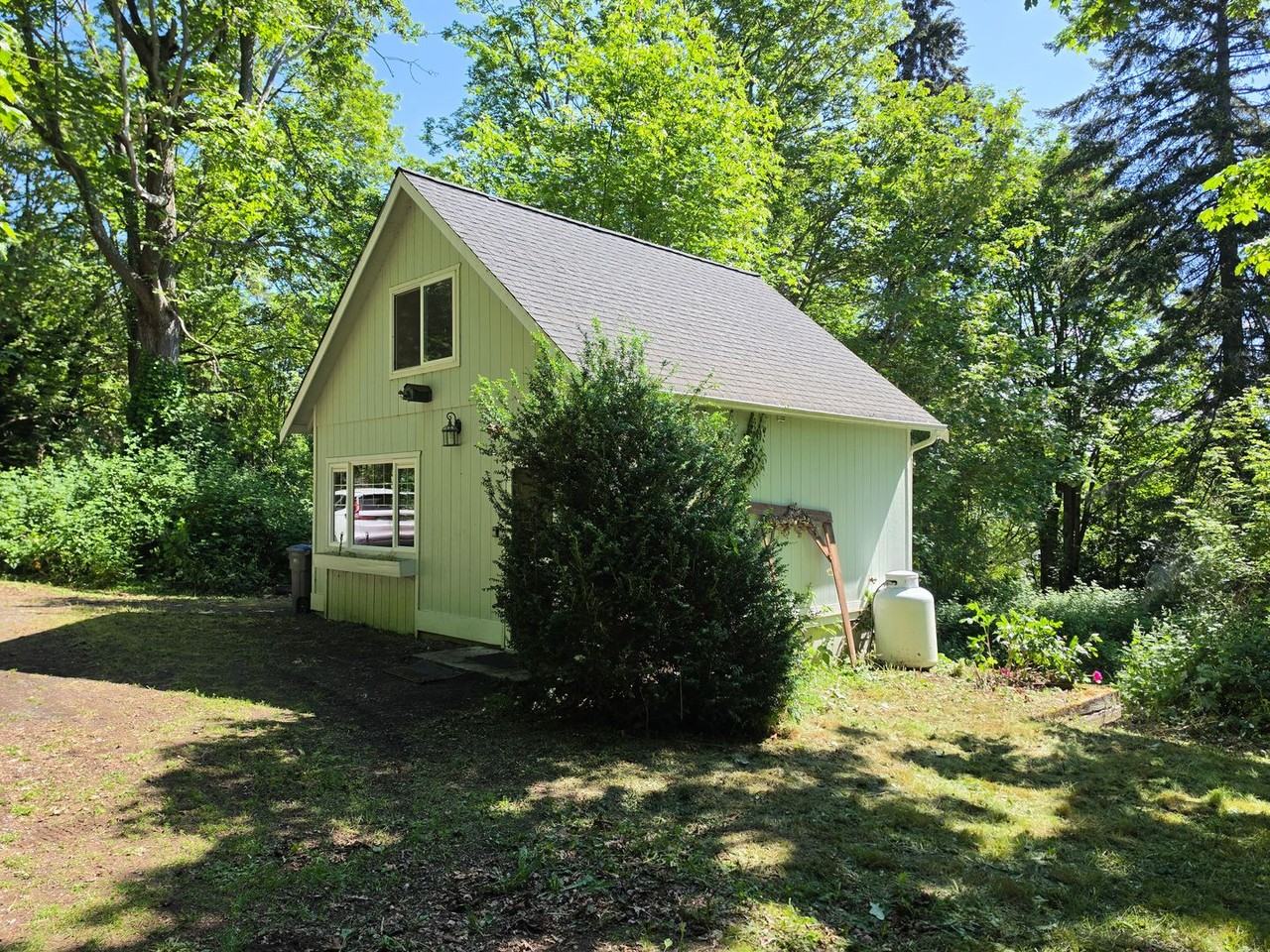 10367 Ne Shore Dr - Photo 2 of 15