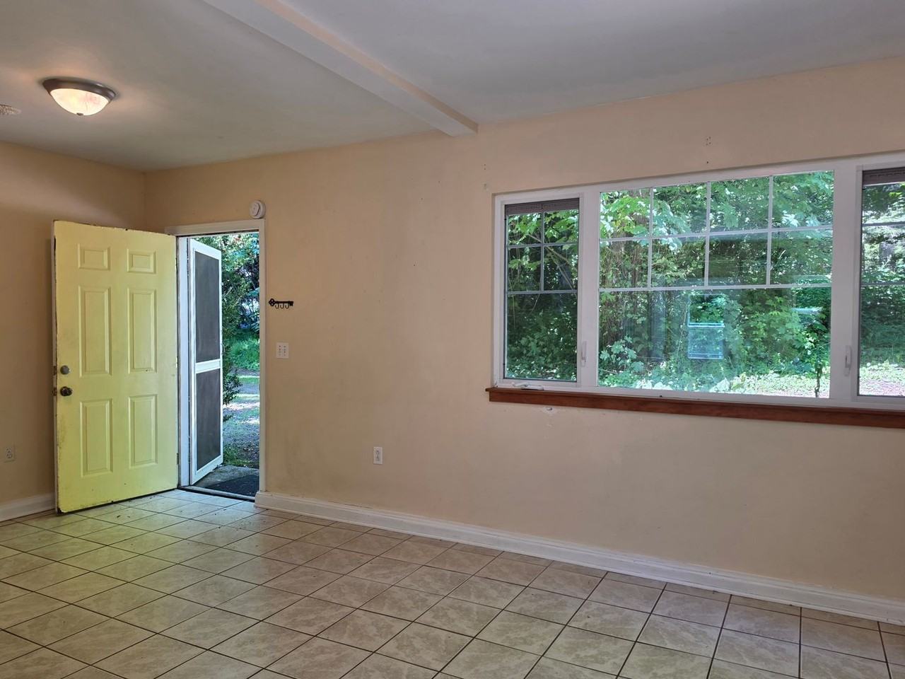 10367 Ne Shore Dr - Photo 5 of 15