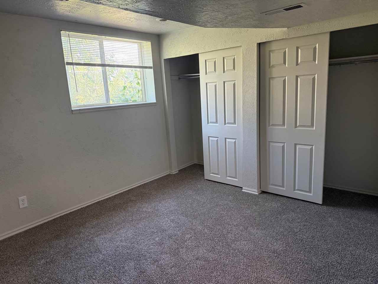 4334 Monroe Blvd - Photo 2 of 5