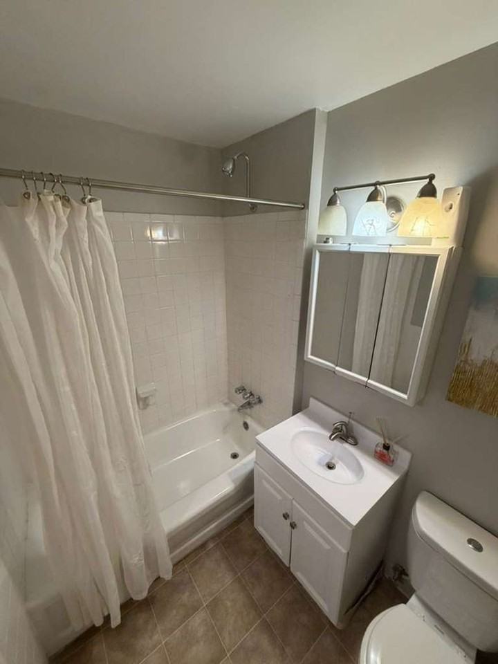 1361 Presidential Dr - Photo 3 of 17