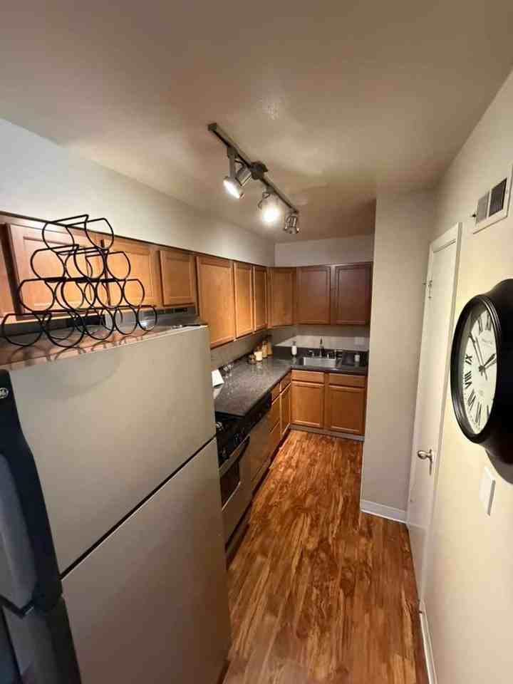 1361 Presidential Dr - Photo 6 of 17