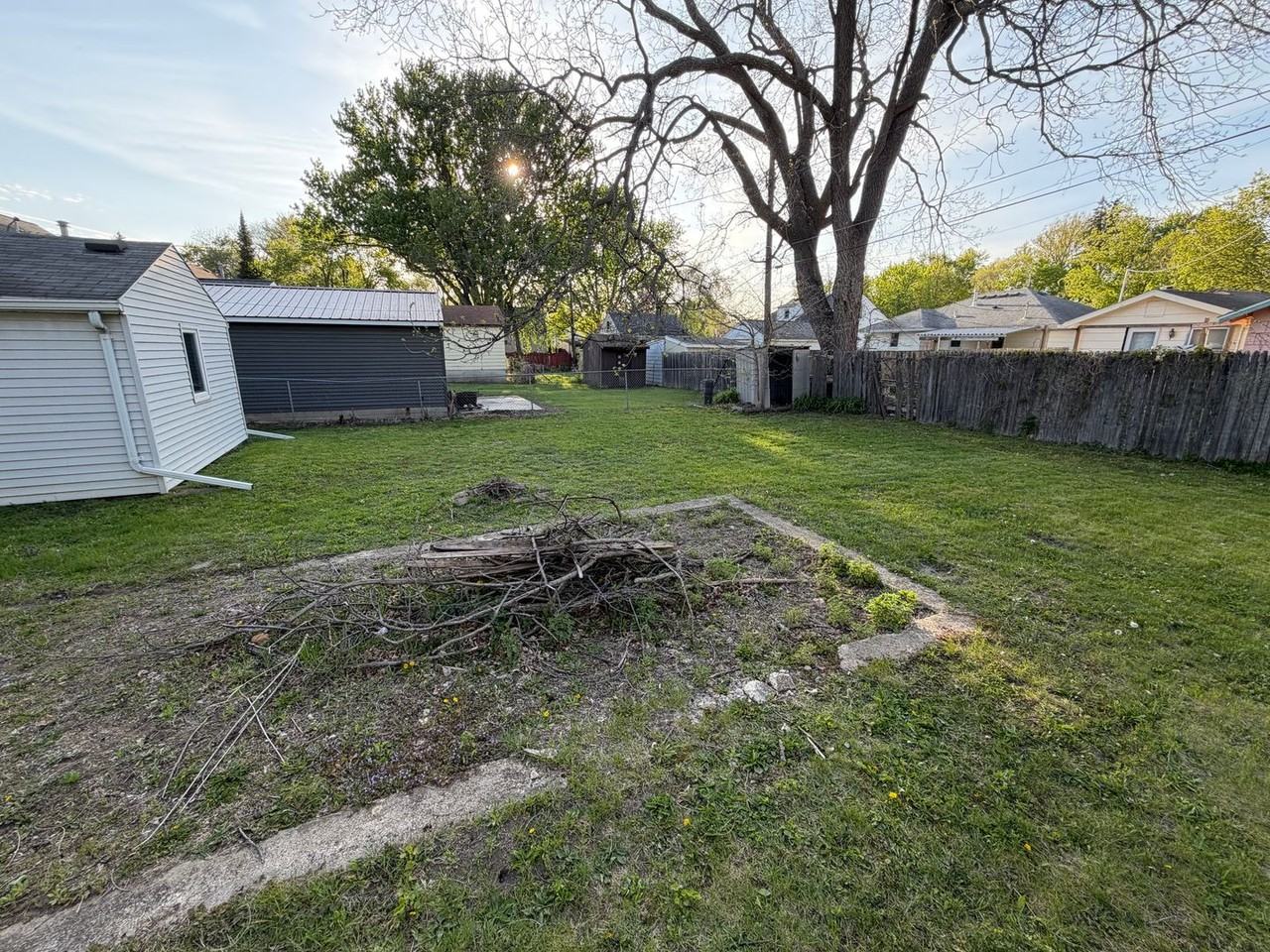 1513 2nd St Ne - Photo 5 of 19