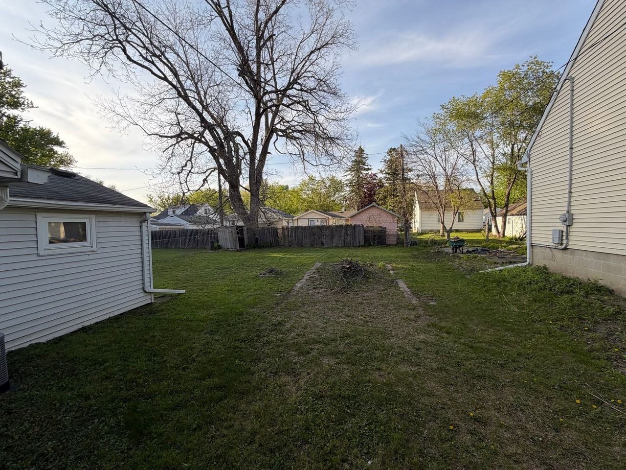 1513 2nd St Ne - Photo 6 of 19