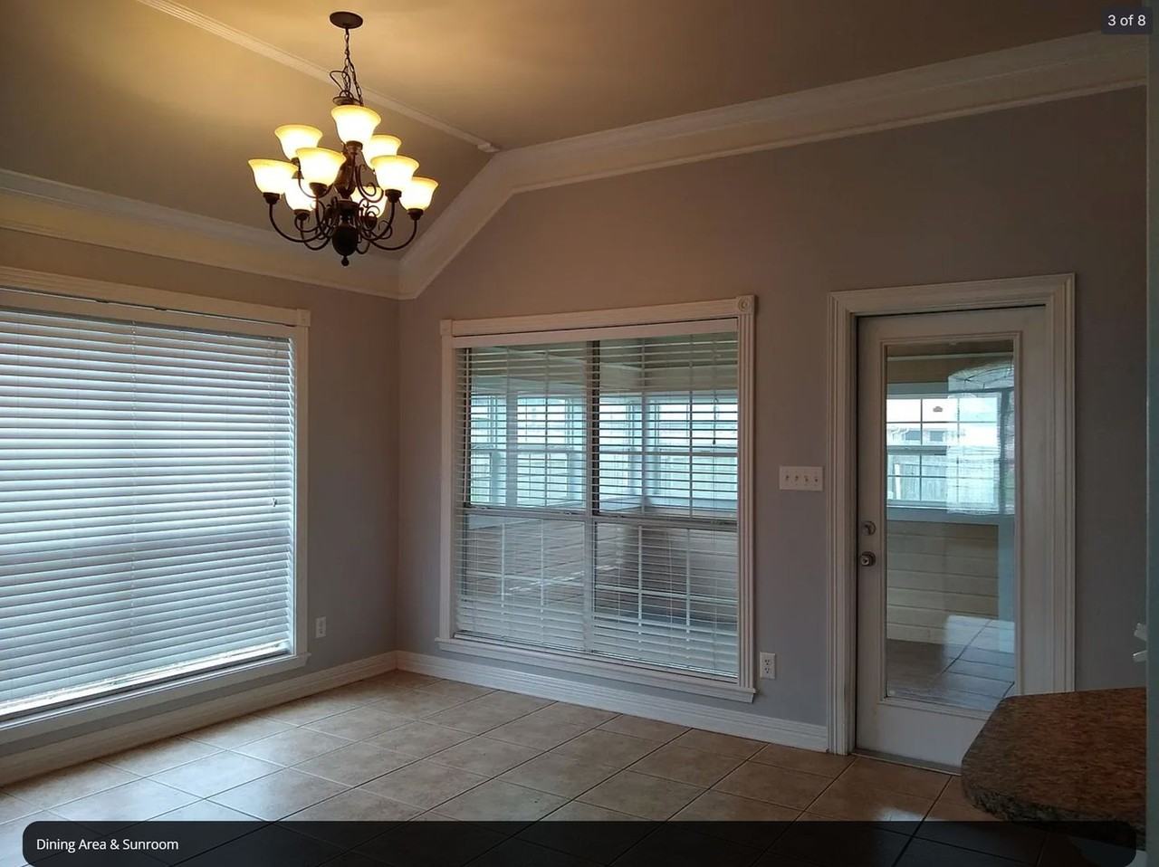 2523 Brookhaven Dr - Photo 3 of 8