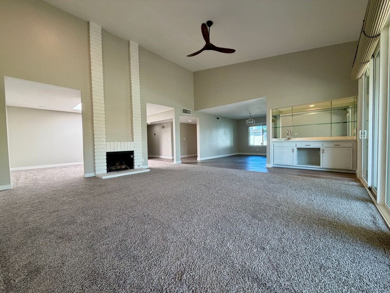 3142 Espanol Dr - Photo 6 of 13