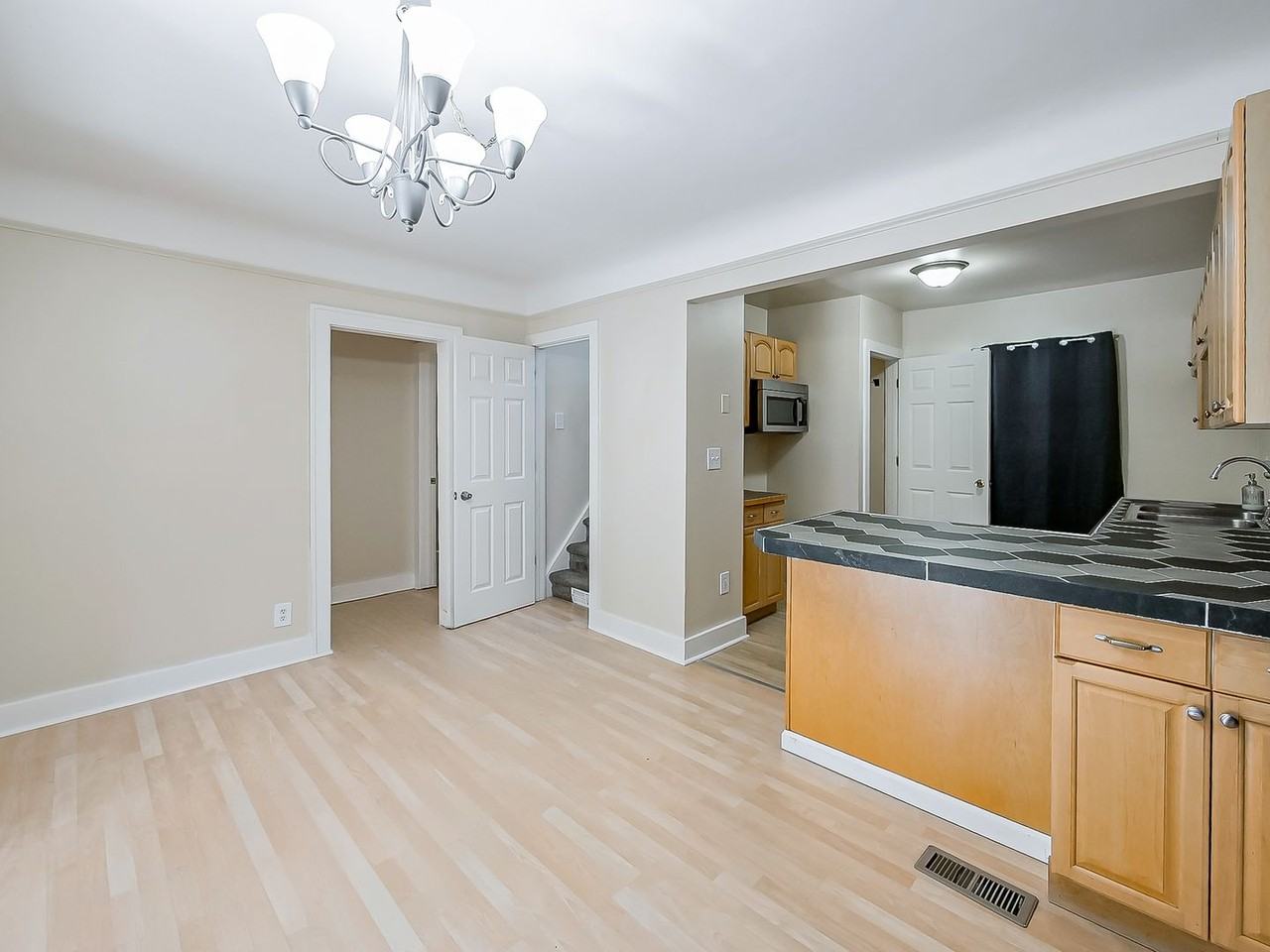 358 S Marshall St - Photo 4 of 41