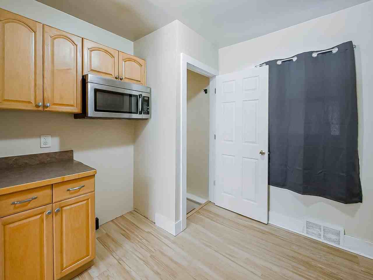 358 S Marshall St - Photo 6 of 41
